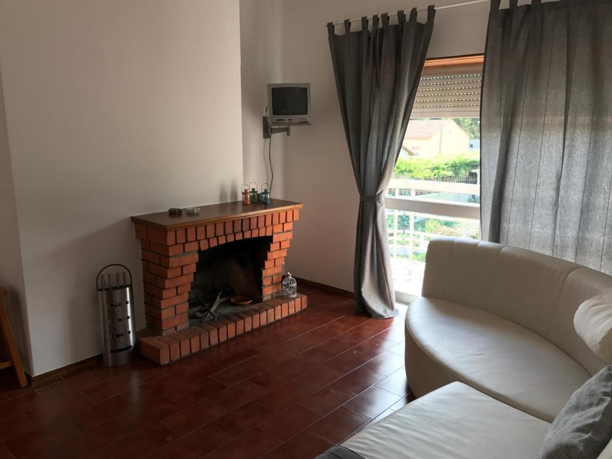 Europa Apart Bed and Breakfast Castanheira de Pera Esterno foto